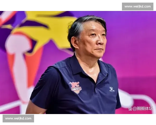 宫鲁鸣训张子宇:传球太低!高举高打战术亟待调整 宫鲁鸣训张子宇:传球太低!高举高打战术亟待调整
